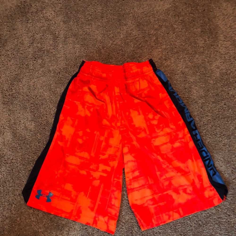 5 Under Armour boys shorts